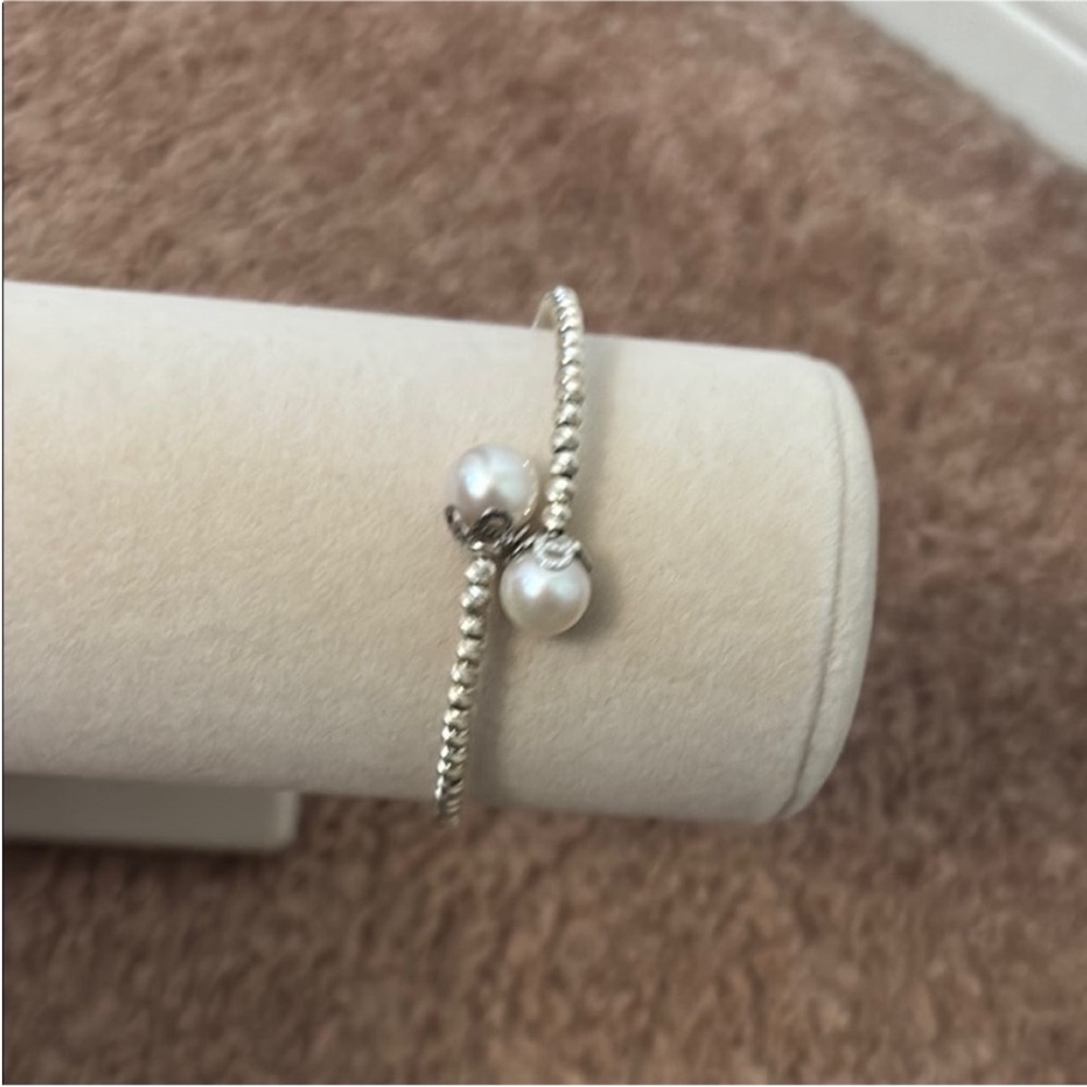 QVC bracelet brand new wraps around sparkles like crazy